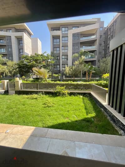 Ground-floor apartment with a garden for rent in Privado.