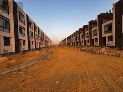 شقة متشطبة للبيع في Montenapoleone – مستقبل سيتي | Reportage Properties  شقة مميزة بمساحة 98 م²  بالتقسيط على 8 سنين