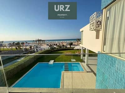 فيلا استاندالون موقع وفيو  fully seaview علي البحر مجهزة بالكامل مع بخصم 30 % من سعرها و الباقي اقساط بالقرب من سي شور وسول جون مراسي للبيع
