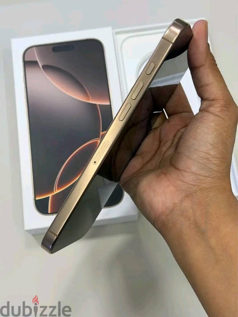 Apple - iPhone 17 Pro Max 3