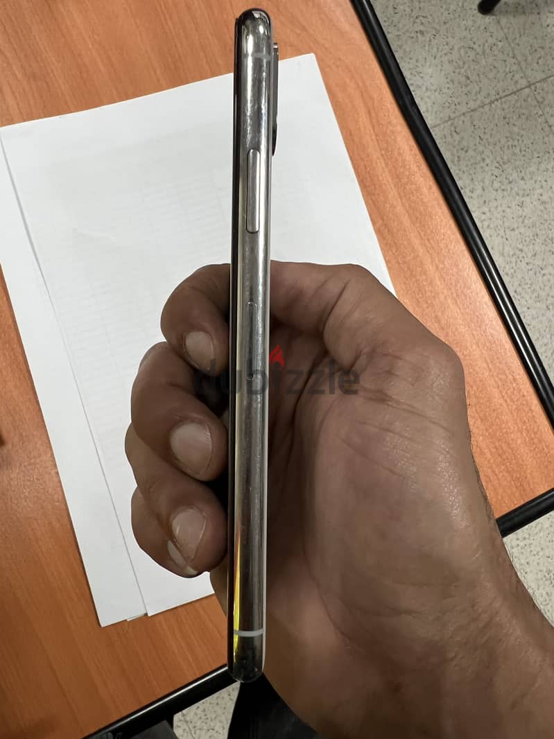 Apple - iPhone X 1