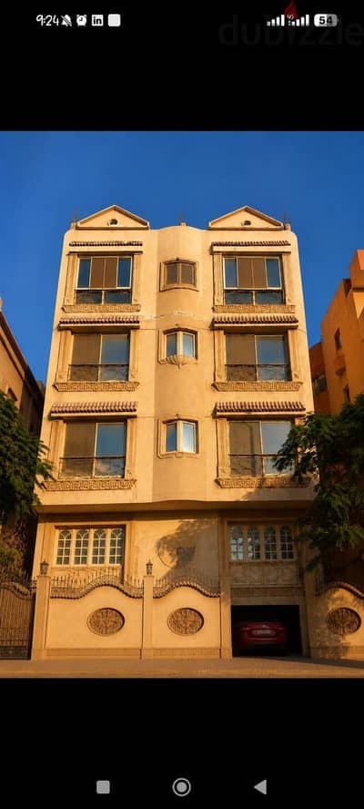 بيت سكني (بدروم +ارضي مرتفع+٣ ادوار)