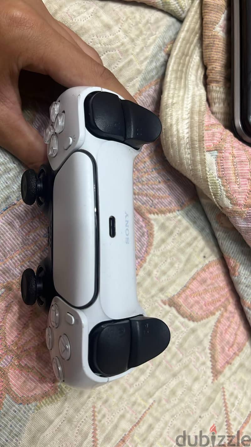 Playstation 5 controller used 1