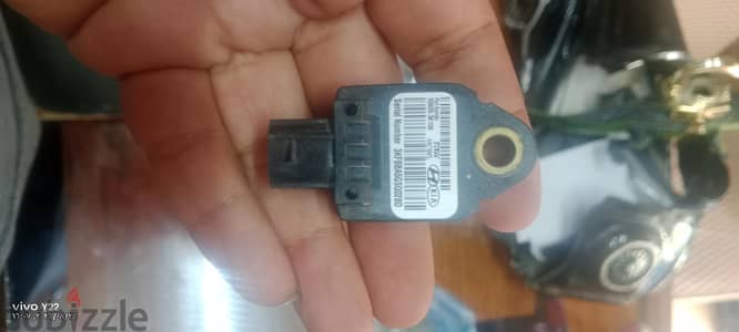 ده *حساس تصادم أمامي Front Impact Sensor* بتاع الايرباج