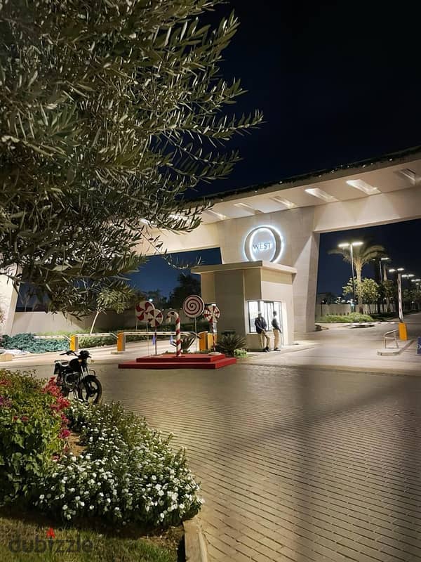 فليتك على لاند سكيب جاهزة على الاستلام بتشطيب فاخر في اويست - Owest دقايق من الاهرامات