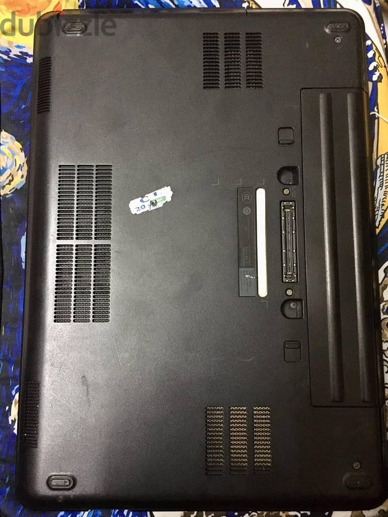 Dell Latitude 5530 4