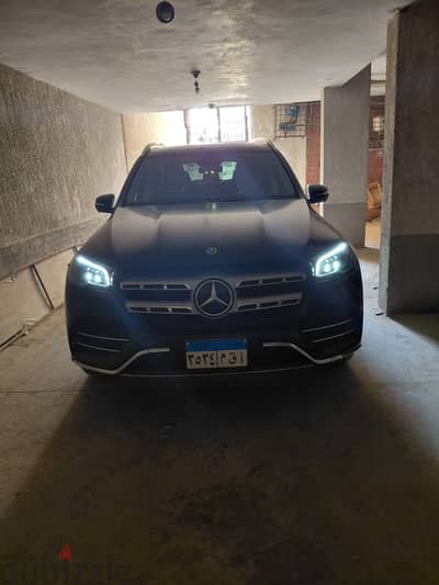 مرسيدس بنز GLS 580 2023
