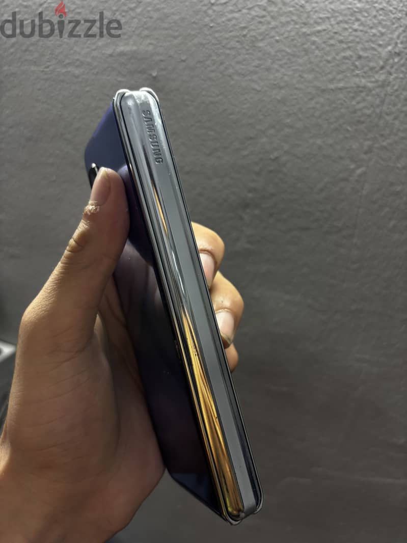 Samsung Fold 1 7