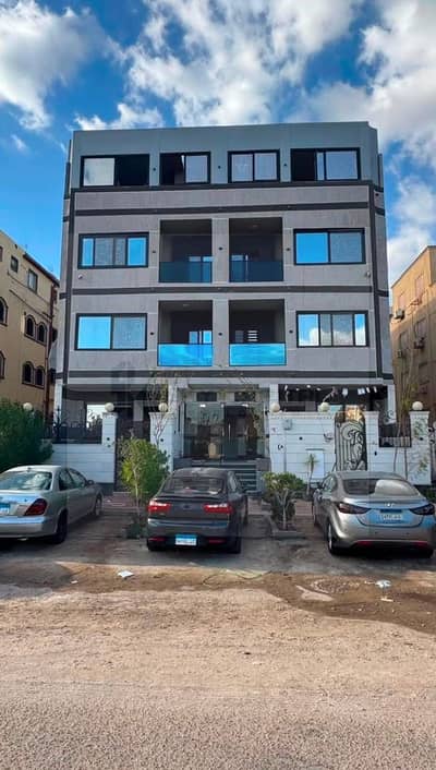 Penthouse for sale in the finest neighbourhood in Sheikh Zayed