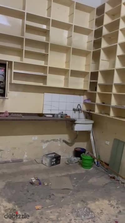 For rent in the Al-Loran area, a fully equipped shop with an area of 20 square meters
