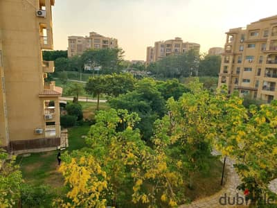 Apartment for rent in Madinaty, 211 sq m, B1, large garden view, close to services and open air.