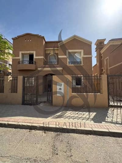 villa for sale in Les rois  new cairo prime location under market price