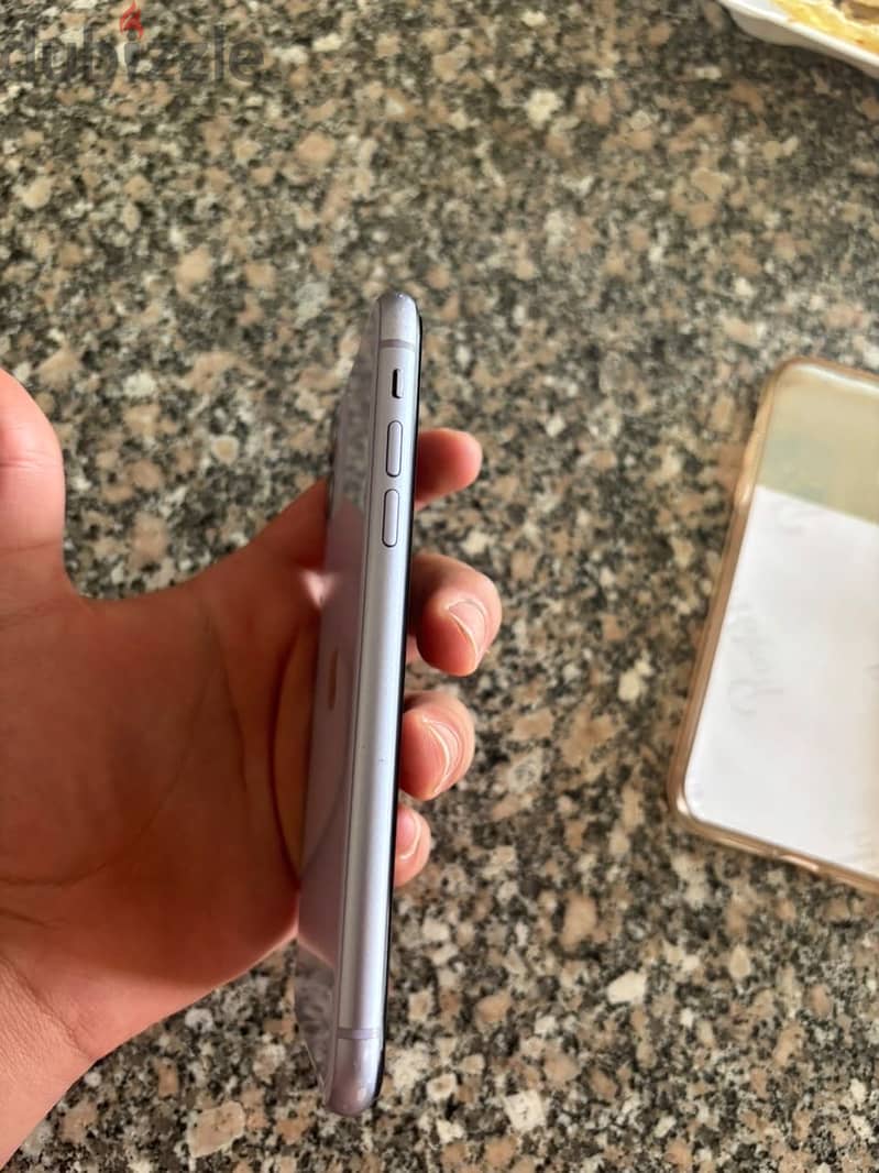 Apple - iPhone 11 3