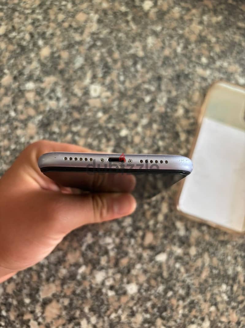 Apple - iPhone 11 4