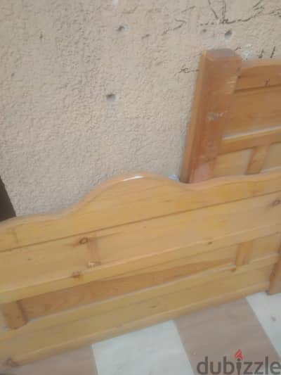 عاوز ابيع السرير ده وقابل للتفاوض