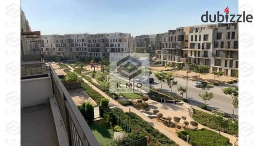شقه مفروشه للايجار في ايست تاون باقل من سعر الماركت