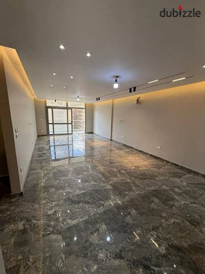 Apartment for sale in Compound One Qatameya 190 m Super Lux Open View