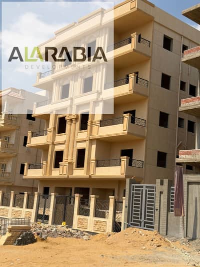 دوبلكس بجاردن واجهه بحري للبيع في قلب بيت الوطن | موقع استثنائي وإطلالة مفتوحة مع حديقة خاصة بمساحة 135 متر ومدخل مستقل