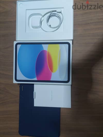 iPad 11 A 16 سعة تخزين ١٢٨ جيجا استعمال شهر واحد