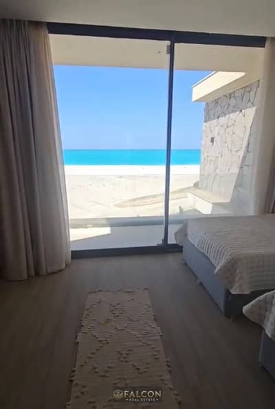 صف اول بحربسعر لقطه بمرسى يخوت وشاطئ خاص مفروش بالكامل بالاجهزه والمطبخ للبيع  في مارينا5 لسان الوزراء مرسى مارينا الساحل الشمالي بجوارمراسي Marina5