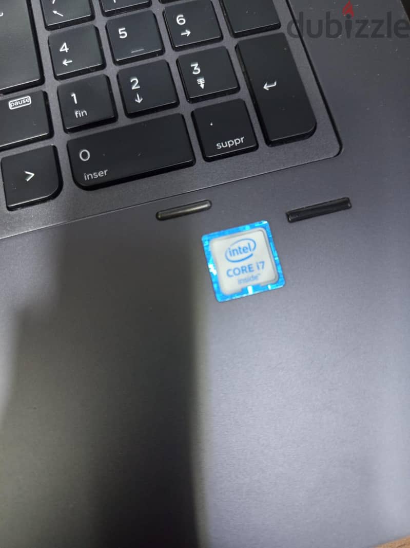 Dell Precision 7720 1