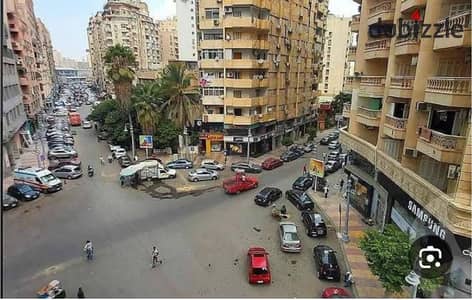 محل لايجار 60م بسموحة شارع مصطفي كامل مطلوب 85الف يوجد بالمحل تشطيبات وديكورات ومكيفات بسعر 300الف
