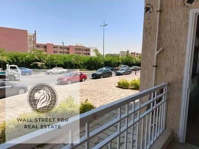 شقه 109م للبيع في مدينتي B11 بموقع مميز امام المدرسه ومول all seasons مباشره