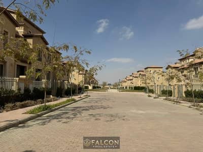 تاون هاوس بسعر شقه ف العاصمه الاداريه استلام فوري lavista city