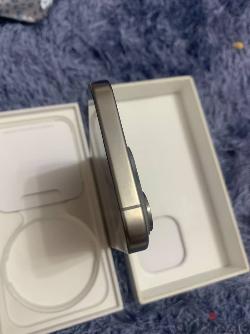 Apple - iPhone 15 Pro 3