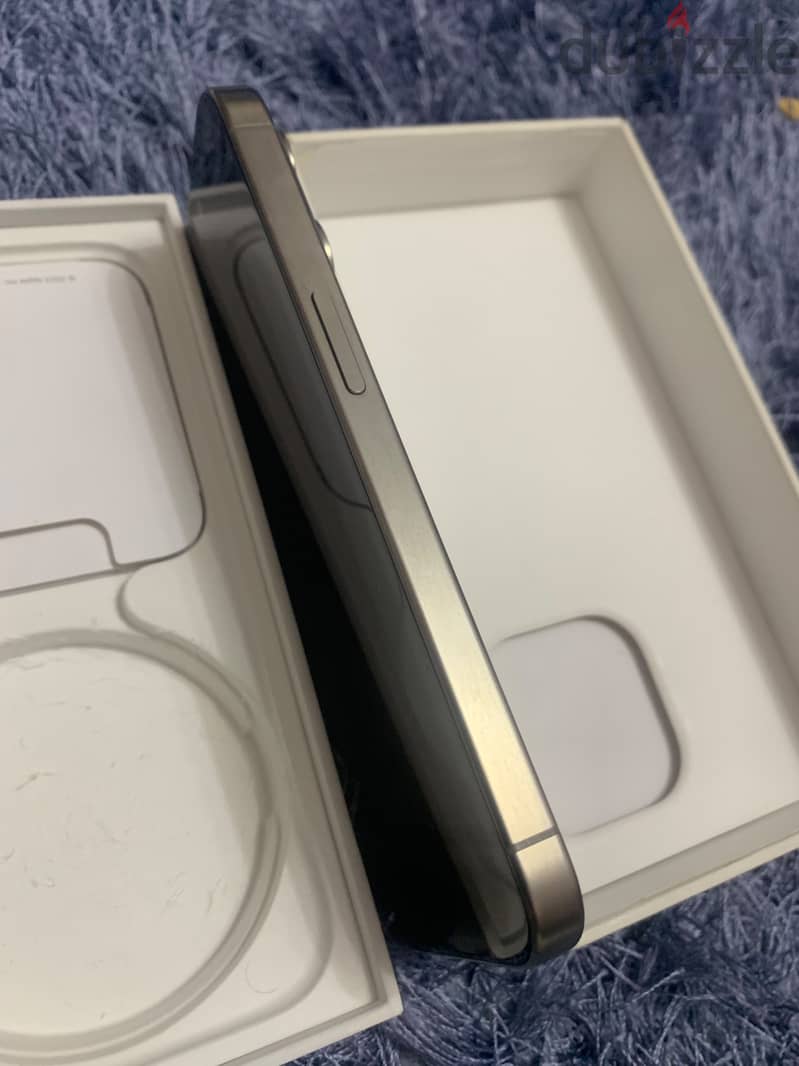 Apple - iPhone 15 Pro 7