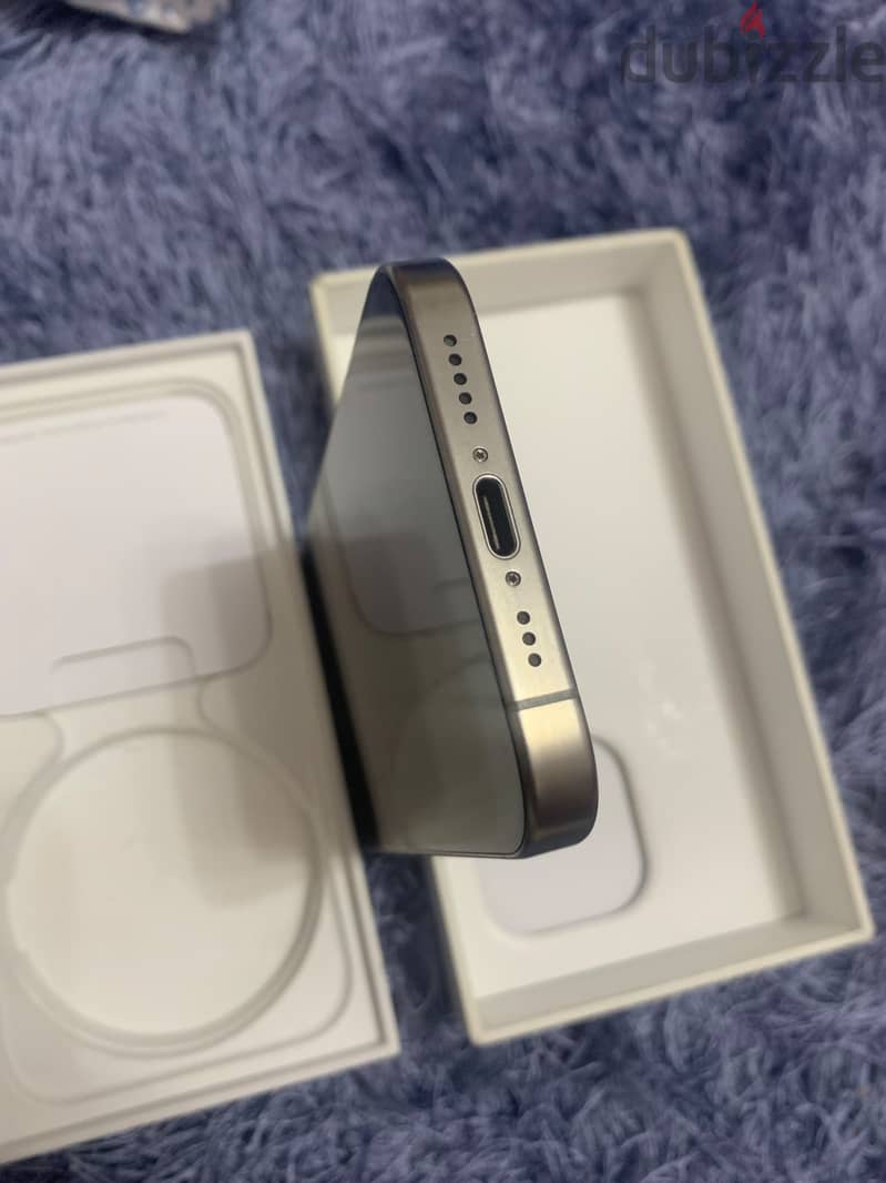 Apple - iPhone 15 Pro 8