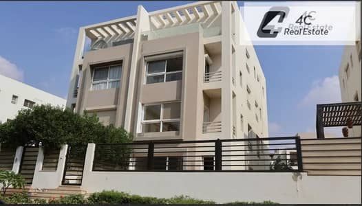 Corner duplex with 4 bedrooms, immediate occupancy at the lowest price in Hyde Park, Fifth Settlement, next to Mivida. Installment plans available.