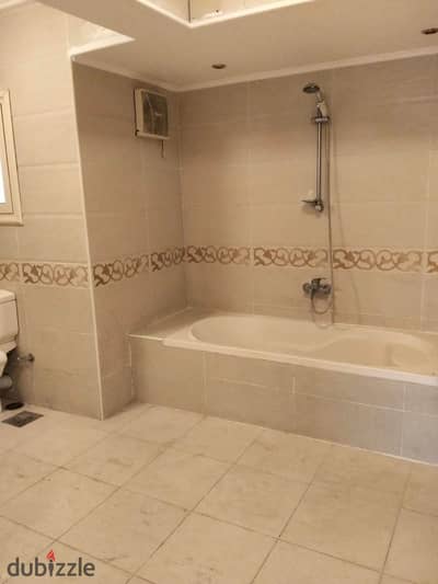Apartment for rent with kitchen and air conditioning, 8th district, Sheikh Zayed, Investor
