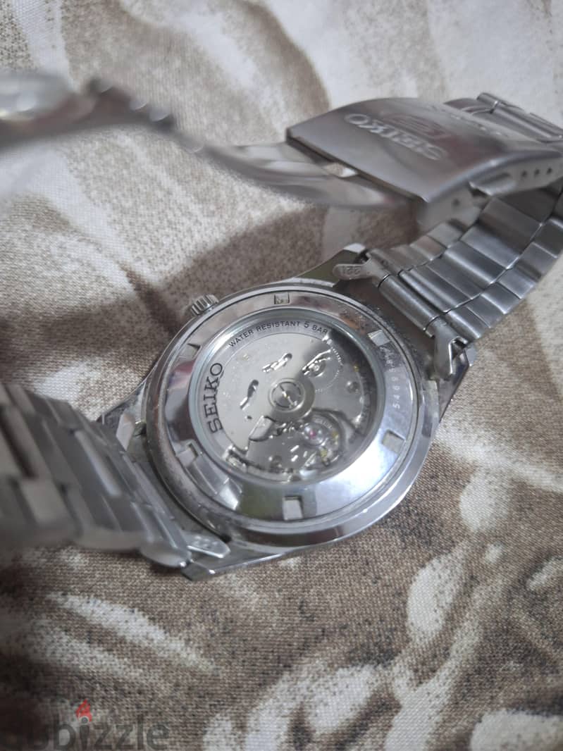 Seiko 5 mechanical Arabic black dial 1