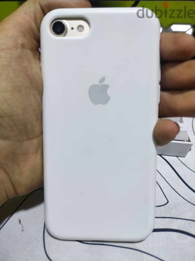 Apple - iPhone 7 1