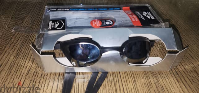 arena cobra ultra swipe mirror  new