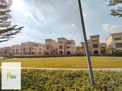 فيلا متشطبة بالمطبخ والتكييفات للبيع  بموقع مميز في أب تاون كايرو إعمار  Uptown Cairo Emaar