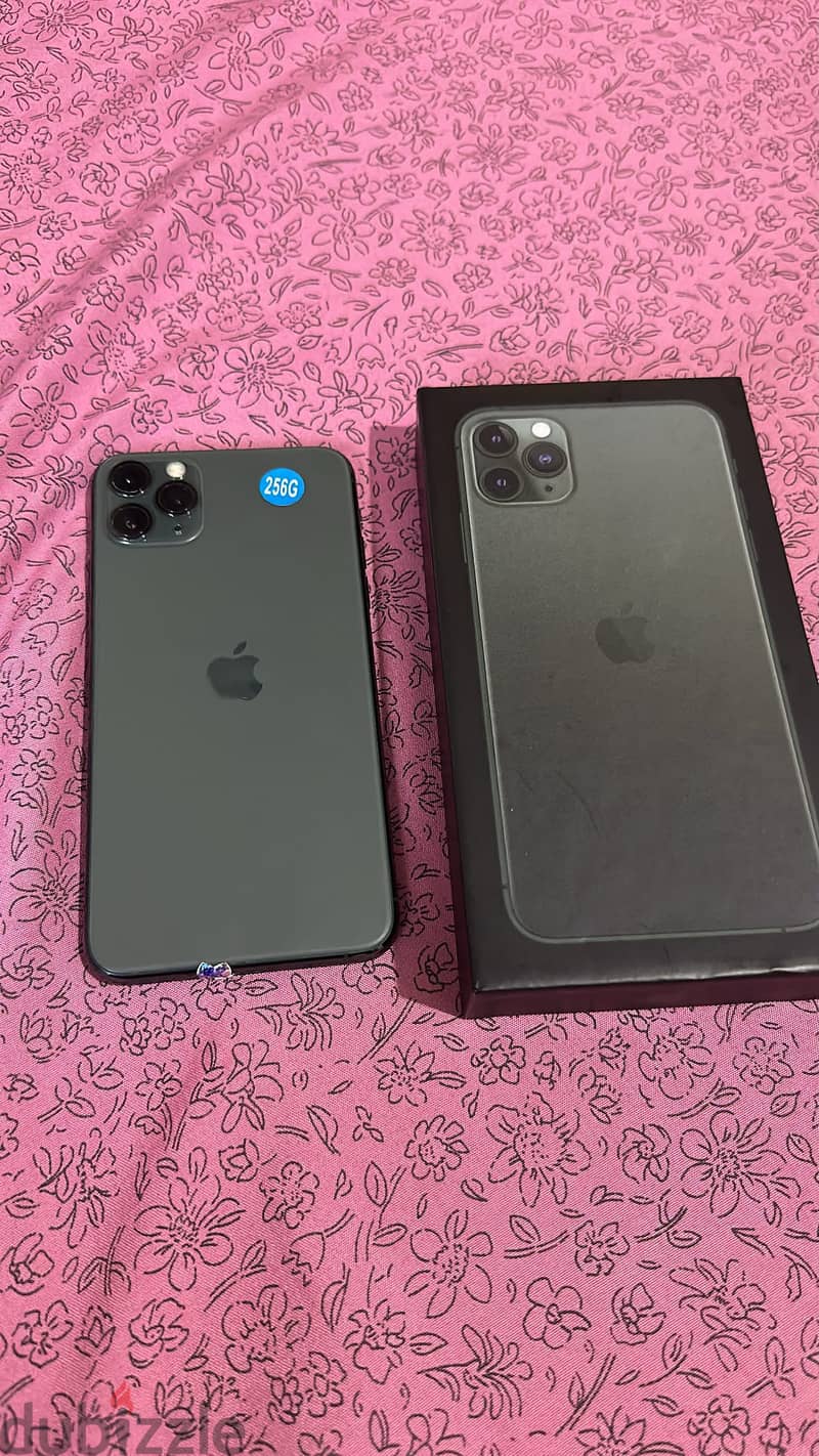 Apple - iPhone 11 Pro Max 2