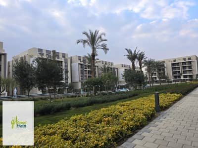 بتشطيب كامل شقة 167م بافضل فيو و سعر للبيع فيفث سكوير المراسم التجمع الخامس Fifth Square - Al Marasem