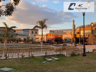 محل تجاري 23  م للبيع استلام فورى فى موقع مميزفيو لاند سكيب في أوبن إير مول، القاهرة الجديدة