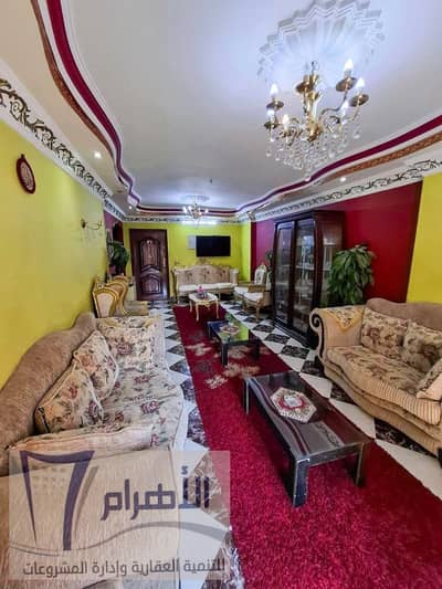 سوبر لوكس 150م عند تقاطع شارع العشرين والملكه بفيصل للبيع بالعفش والأجهزة والتكيفات