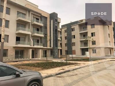 شقة للبيع في جاليريا مون فالي | ألترا سوبر لوكس | 136م | غرفتين .