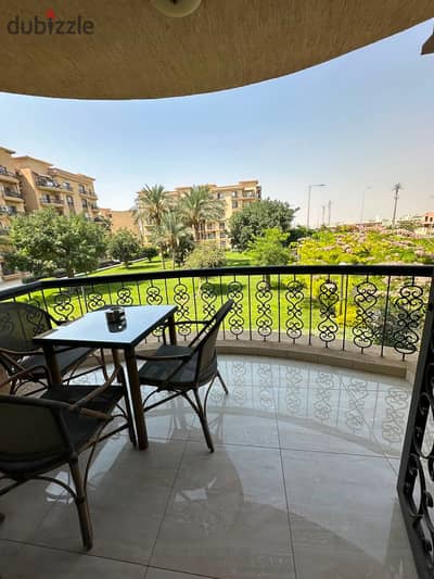 131-square-meter apartment for rent, fully furnished to hotel standards, featuring a wide garden view and located near Avenue Mall.
