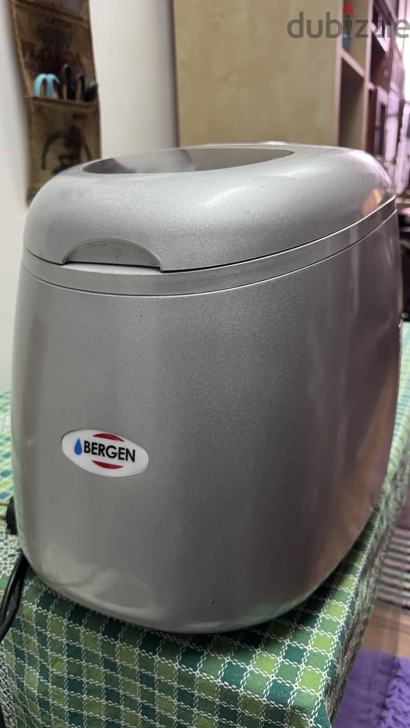 Ice maker 2
