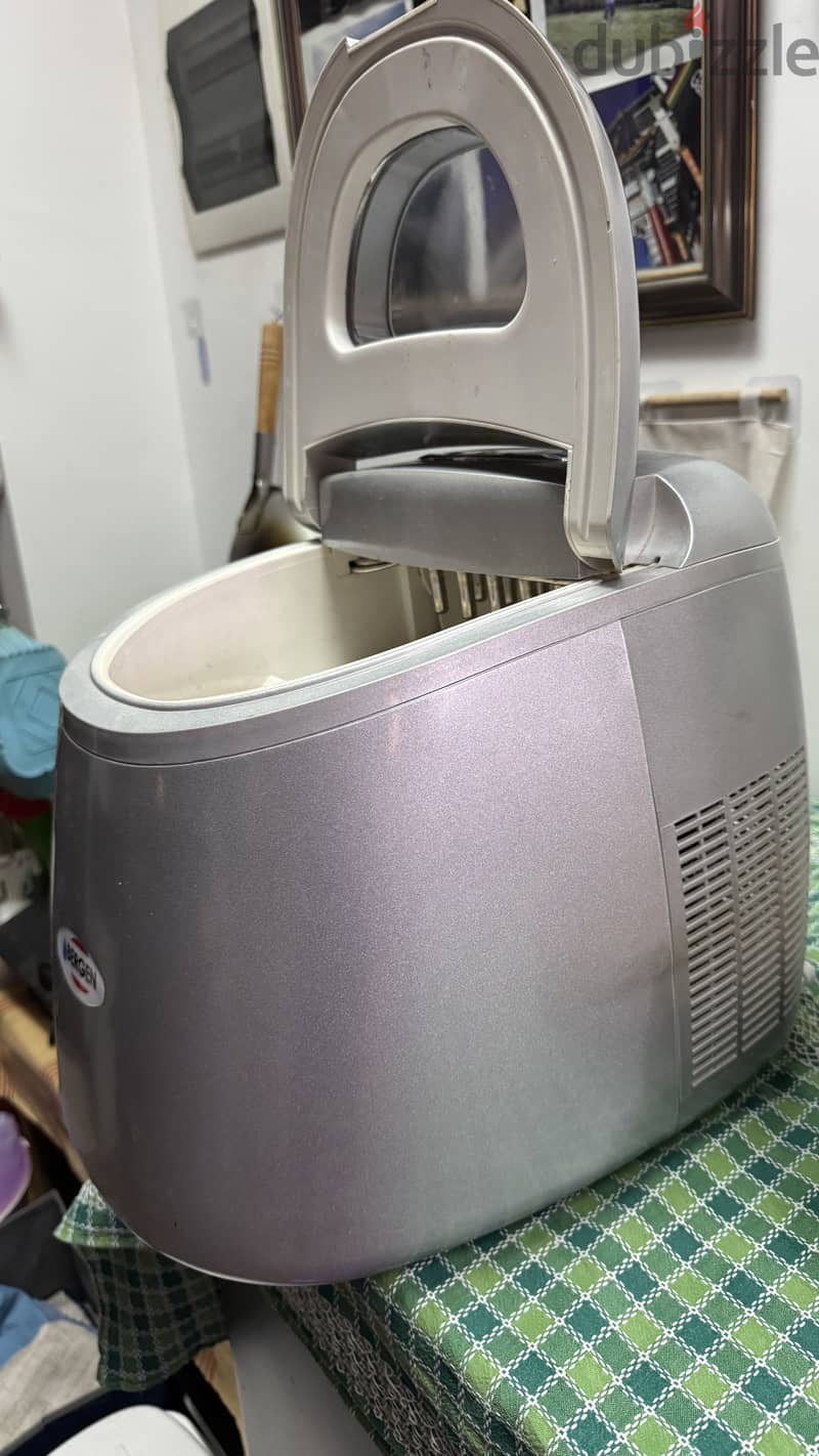 Ice maker 3