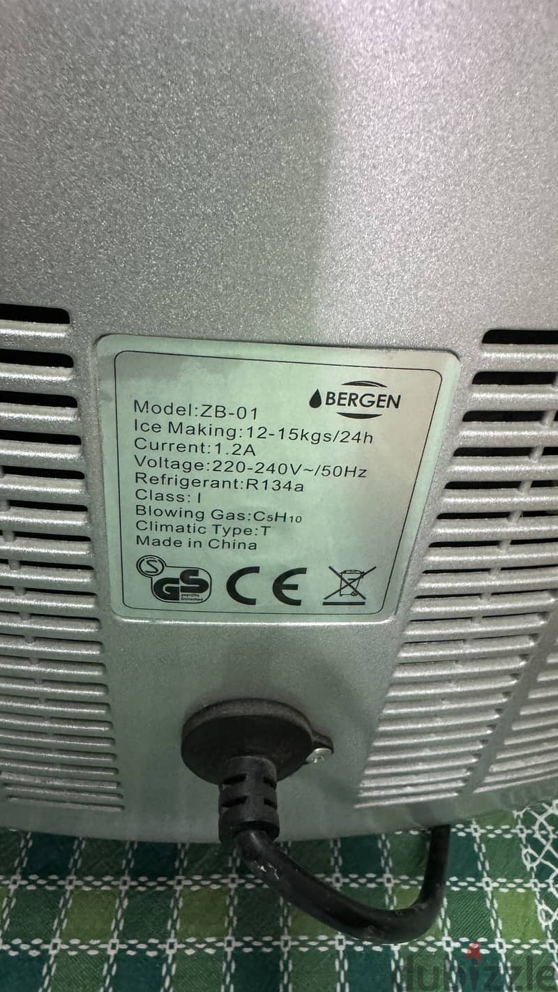 Ice maker 4