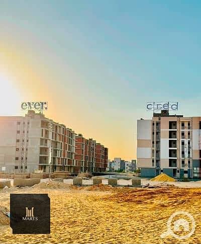 شقة بحديقة للبيع في إيفر ويست من كريد | 169 متر | 3 غرف نوم