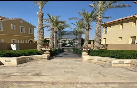 Townhouse for sale, ready for ready to move at the lowest price on the market for a quick sale—located in the Hyde Park compound, New Cairo.