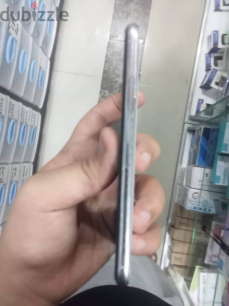 آبل - آيفون اكس 2