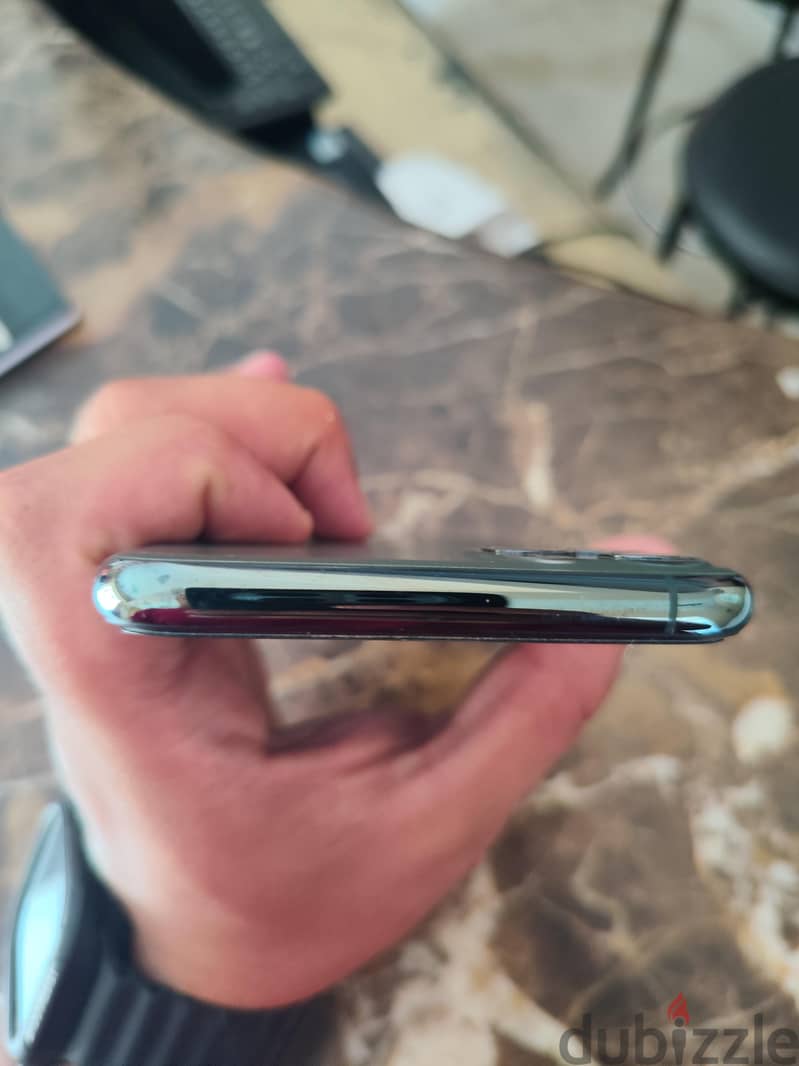 Apple - iPhone 11 Pro Max 1